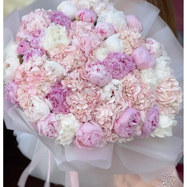 Light Bloom Bouquet